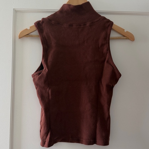 Big Bud Press Sleeveless Essential Turtleneck - Fudgesicle Brown XS - Picture 2 of 3